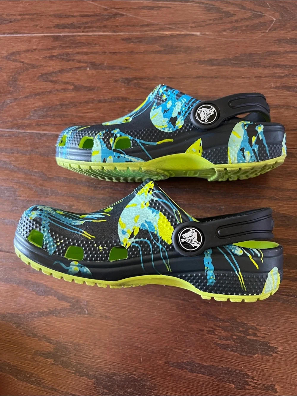 CROCS size 10